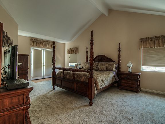 2nd image of 42002 Avenida Sonoma