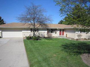 5001 Riverside Rd, Waterford, WI 53185