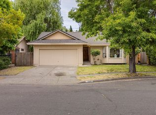 709 Placer Ct, Santa Rosa, CA 95401