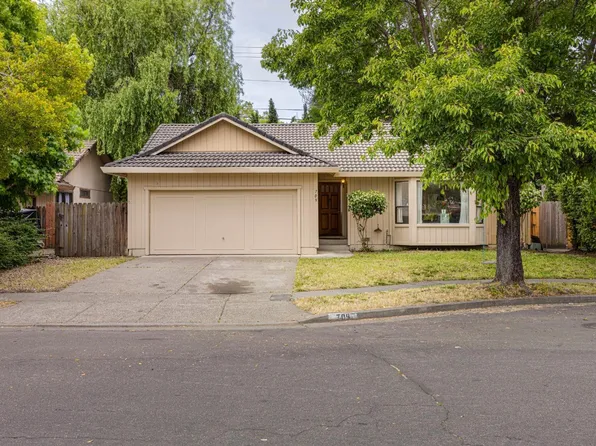 709 Placer Court, Santa Rosa, CA 95401