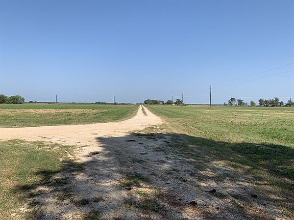 4th image of 2211 County Road 382