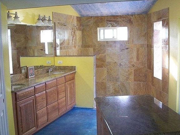 3rd image of 5326 Sarapointe Dr