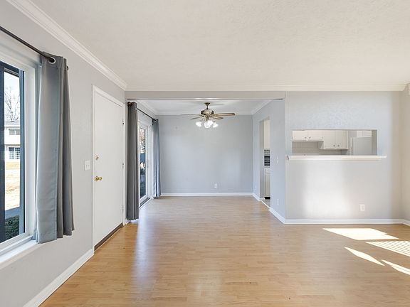 5th image of 810 Bellevue Rd APT 207