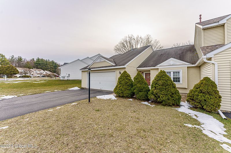 3rd image of 1137 Spearhead Drive
