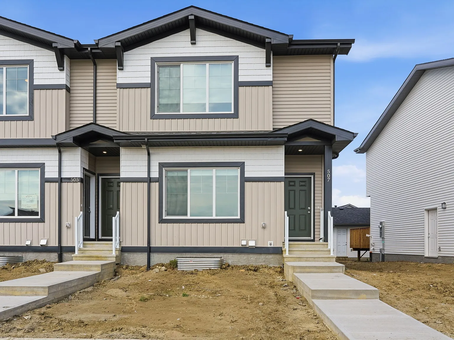 507- M - Black Stone Blvd — Photo 1
