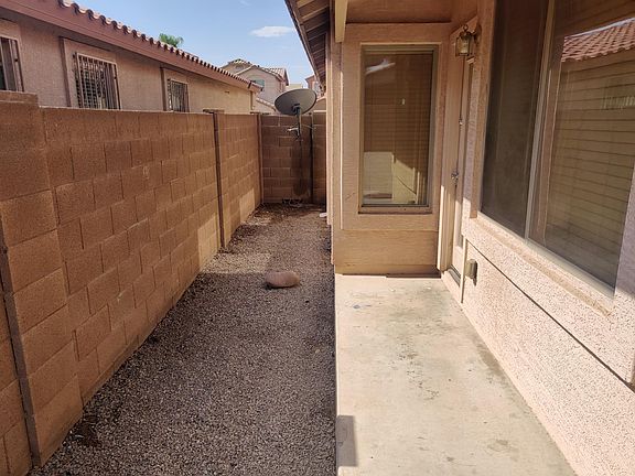 2nd image of 5522 W Wood St