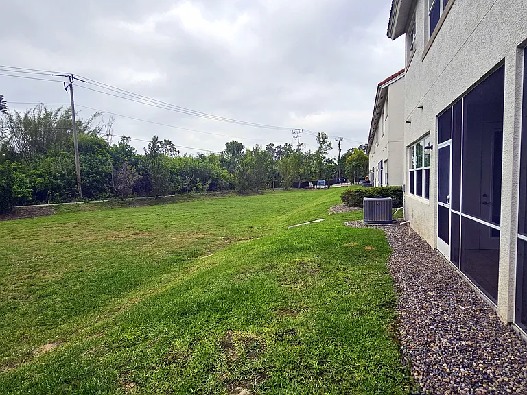 7135 Greenwood Park Cir #105 — Photo 22