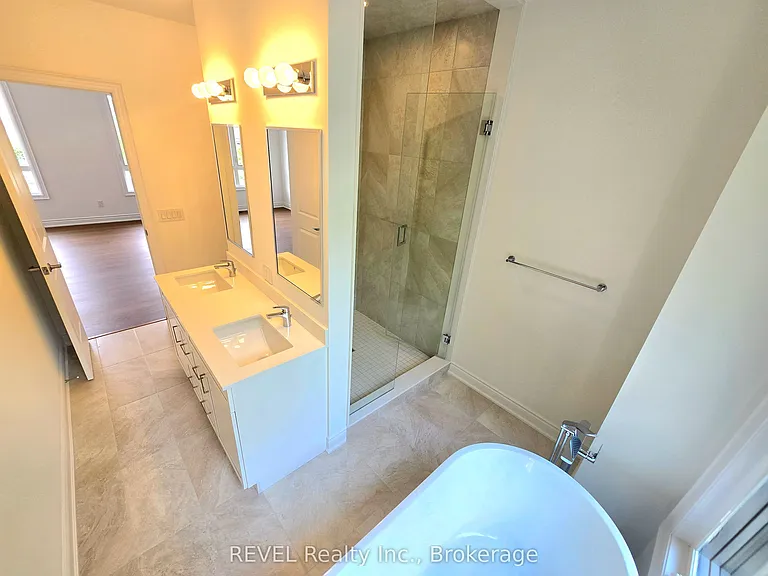 15 Lake St #2 — Photo 35