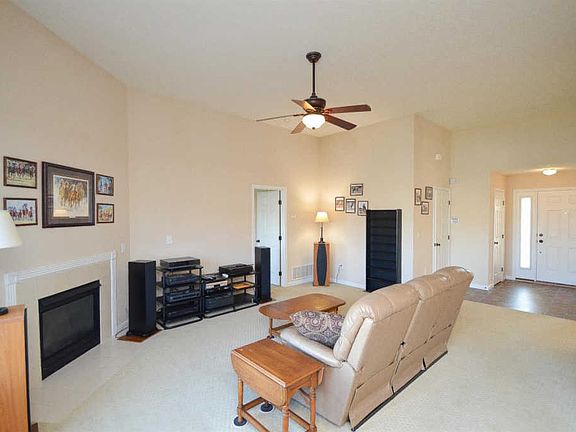 3rd image of 313 Hennepin Dr