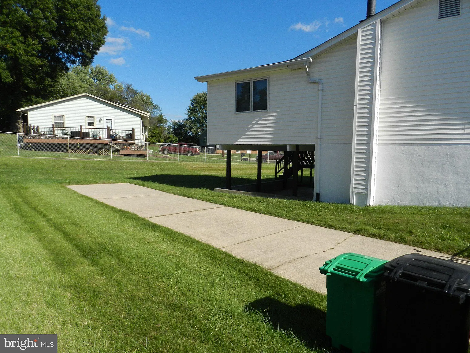 4 bed, 2.0 bath, 1025 sqft, $3,500 — Photo 4