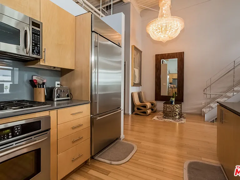1130 S Flower St #416 — Photo 18