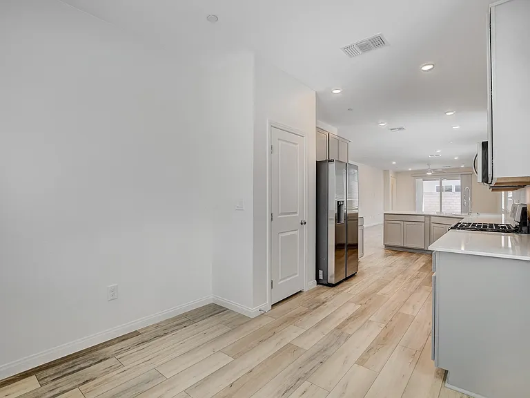 10171 Handline Chute St — Photo 13