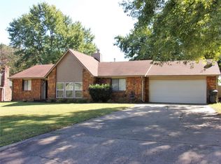 1455 Paradise Pkwy, Claremore, OK 74017