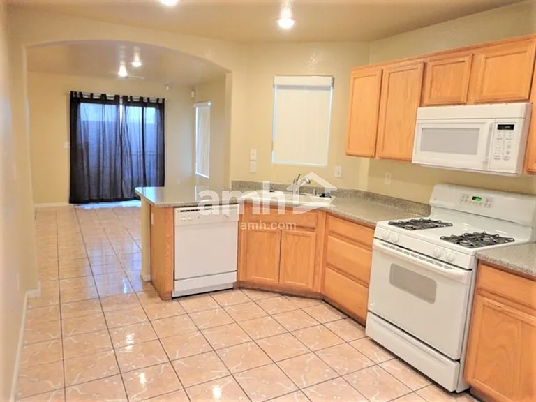 9952 Tittleton Ave — Photo 3