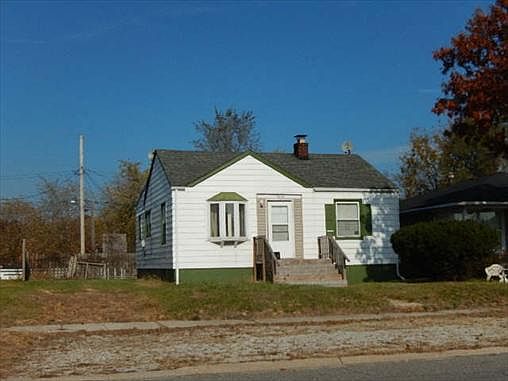 1st image of 1670 W 21st Ave