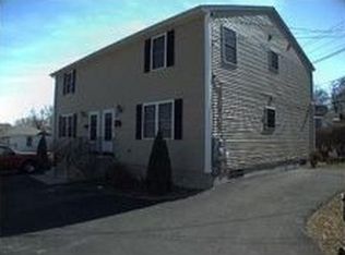 98 Henrietta St, Providence, RI 02904