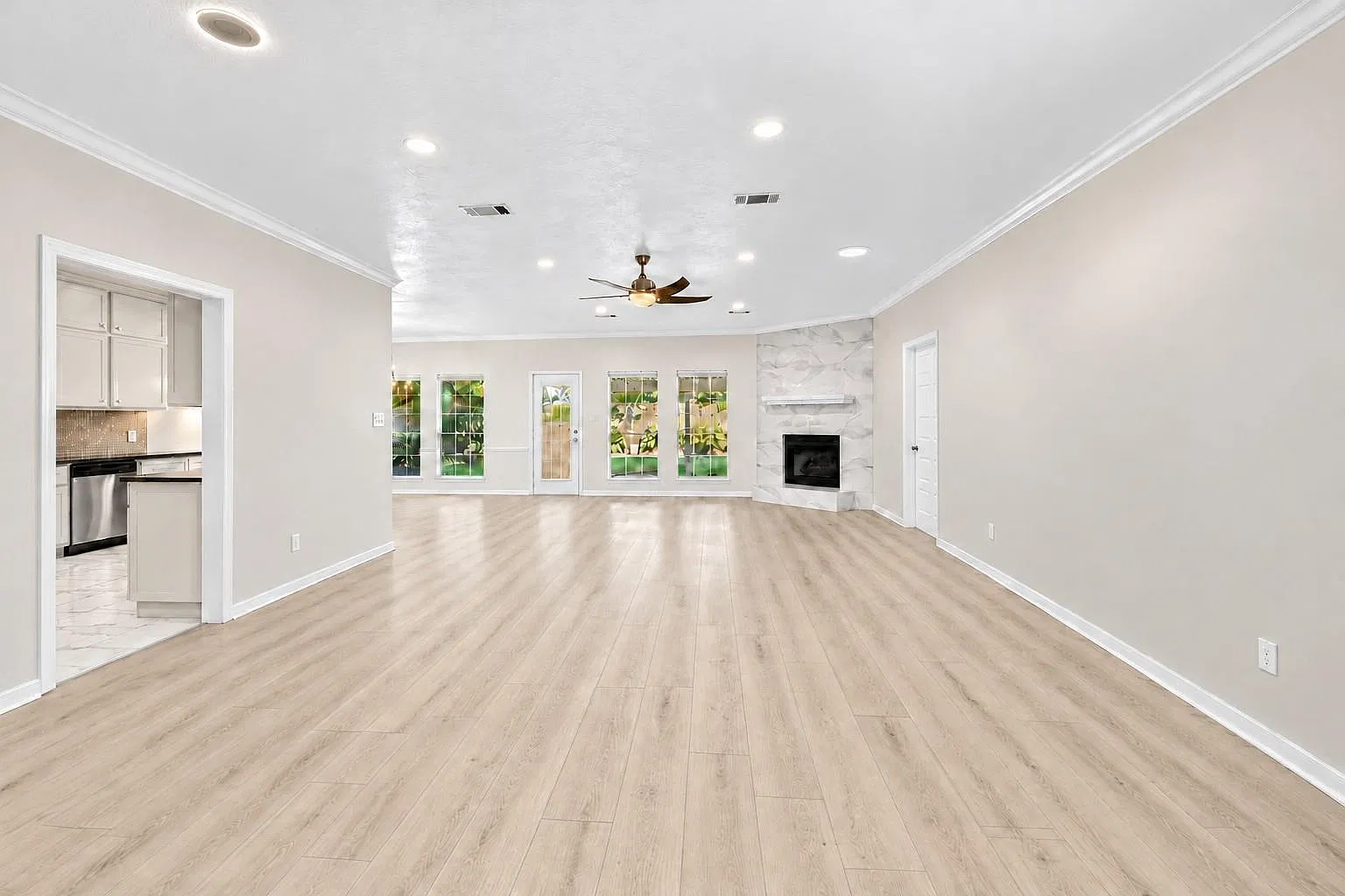 3 bed, 2.0 bath, 2175 sqft, $2,300 — Photo 1