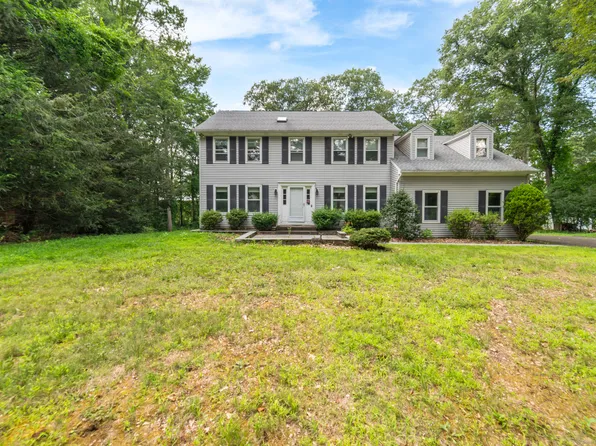 10 Bernlou Drive, Danbury, CT 06811