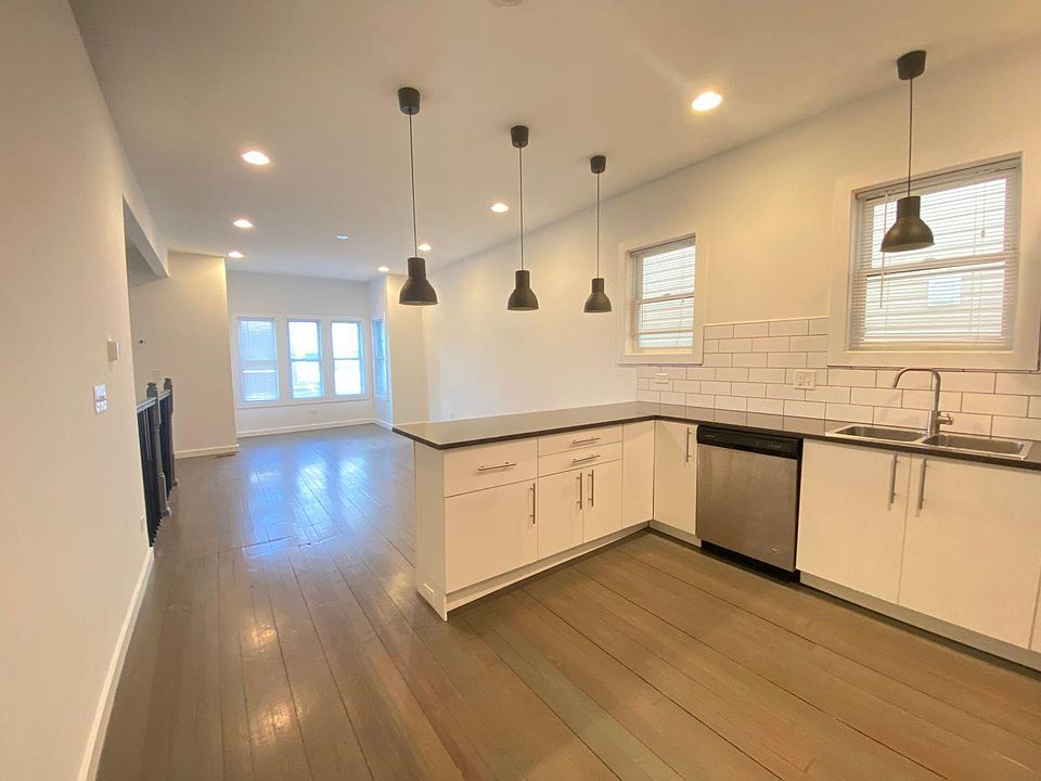 1st image of 1710 N Kimball Ave #1
