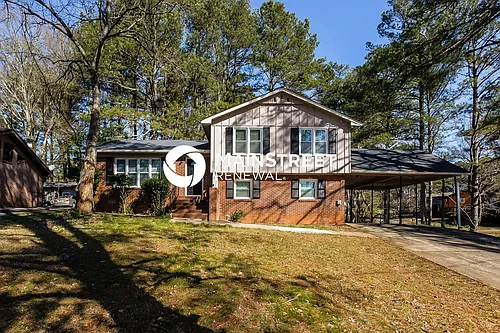 537 Plainville Dr SW Photo 1