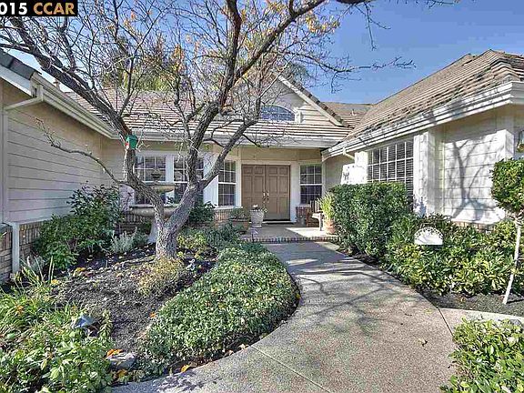3rd image of 405 Alta Vista Ct