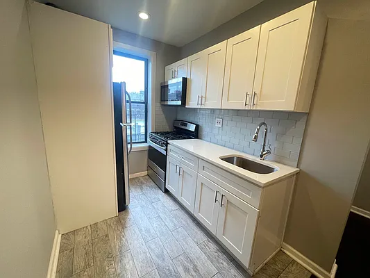 Rented by Bruma Realty LLC | media 3