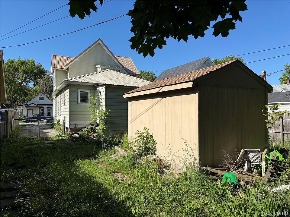 909 Pine St, photo 2