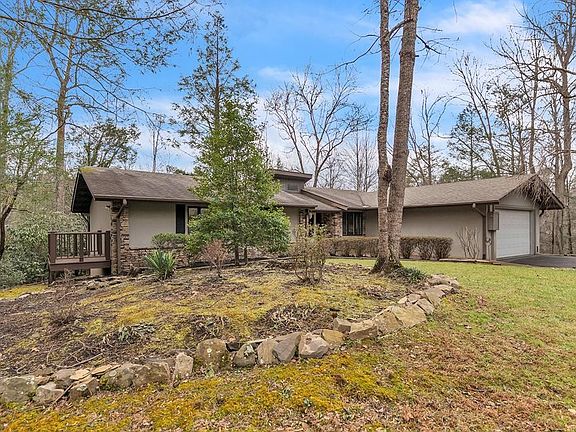 2nd image of 205 Mockingbird Dr