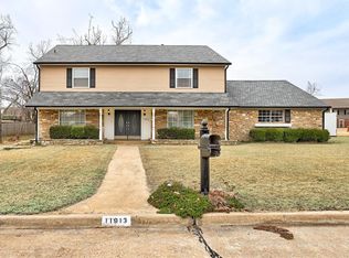 11913 Somerville Dr, Yukon, OK 73099