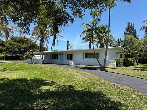15395 SW 272nd St Photo 1