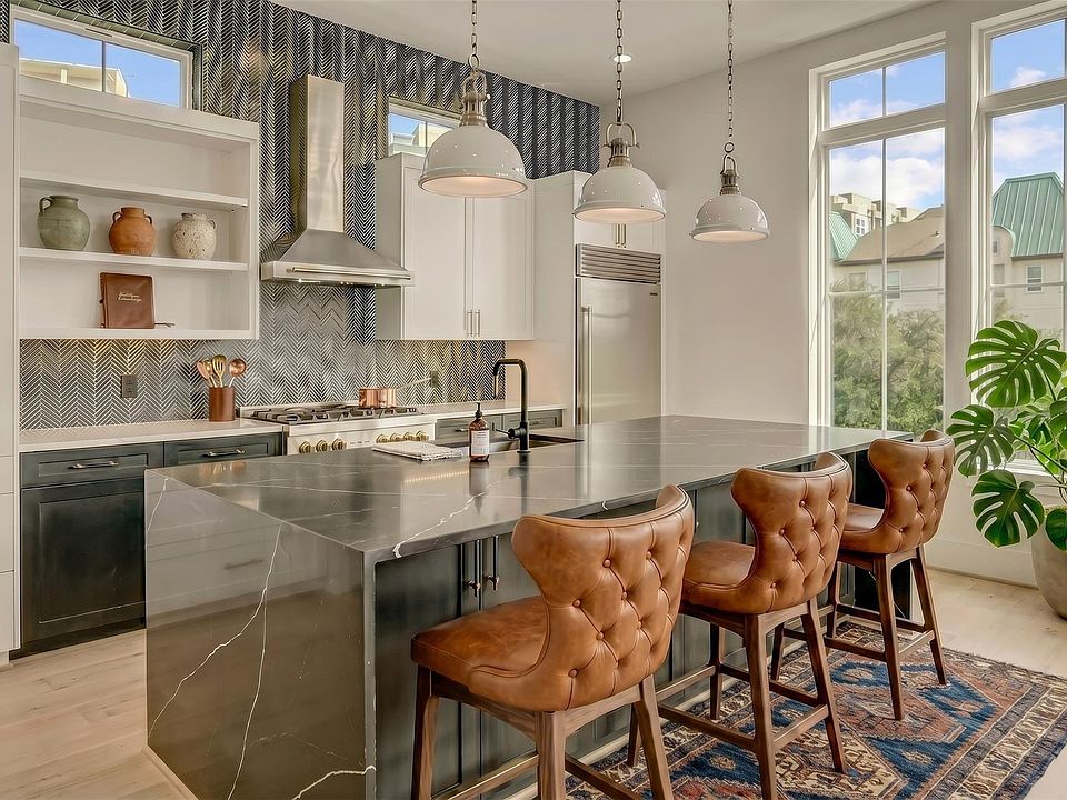 1st image of 1907 Lauderdale St