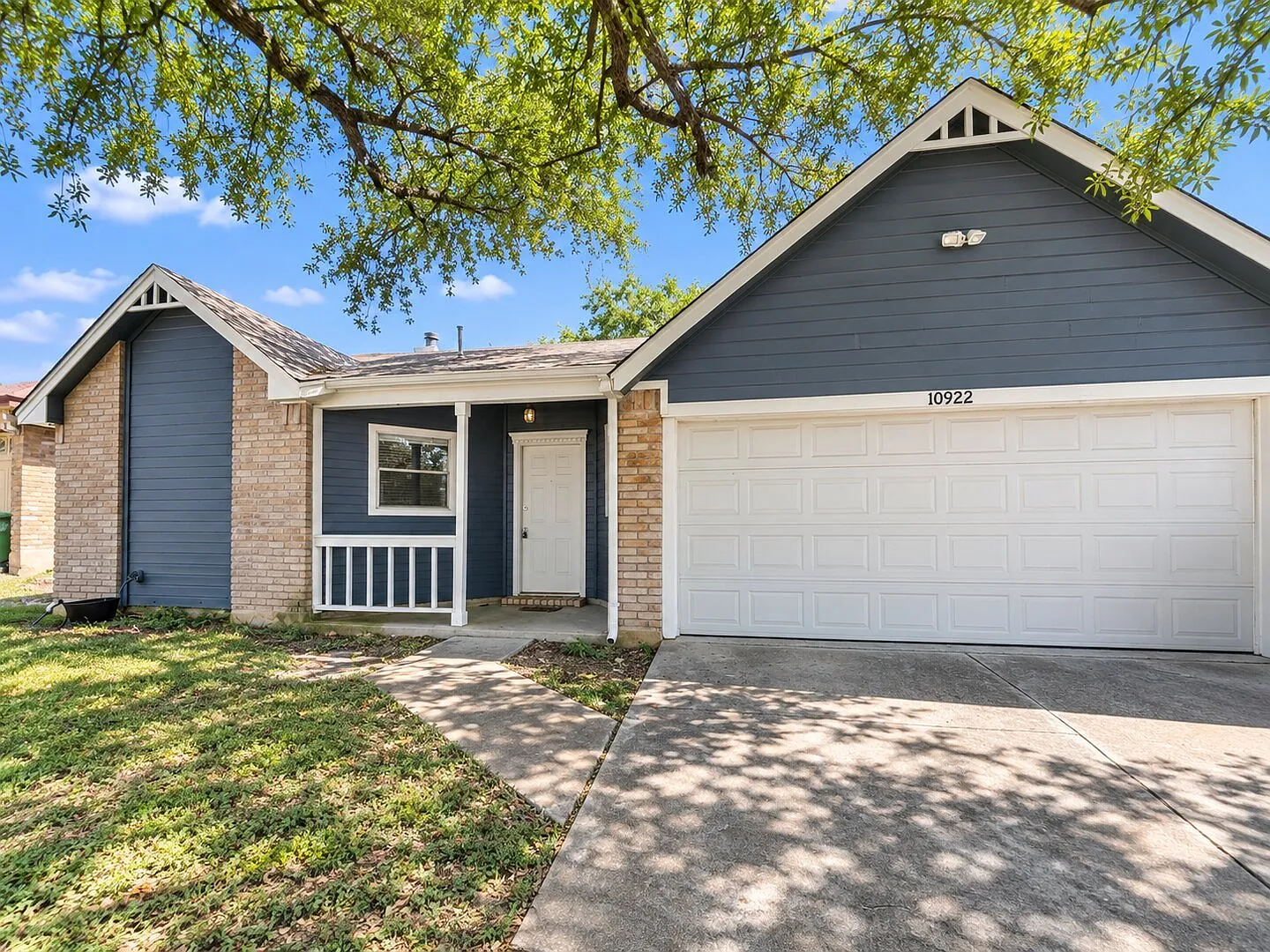 10922 Forest Summit, Live Oak, TX 78233 | Home for Rent — Photo 1