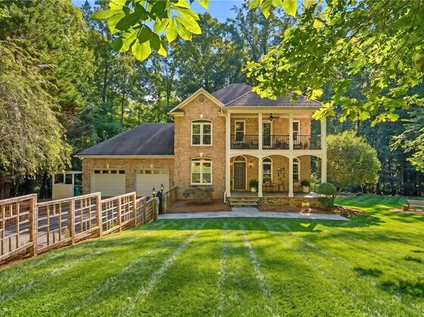 6808 Fox Horn Cir, Pfafftown, NC 27040
