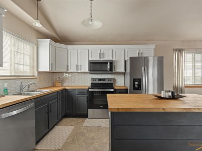 328 Freiheit Ln, Box Elder, SD, 57719