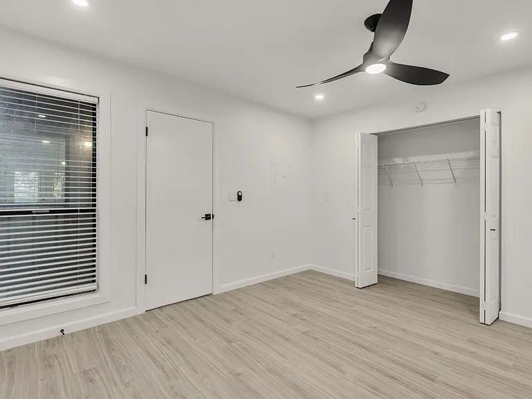11560 N May Ave #207 — Photo 7