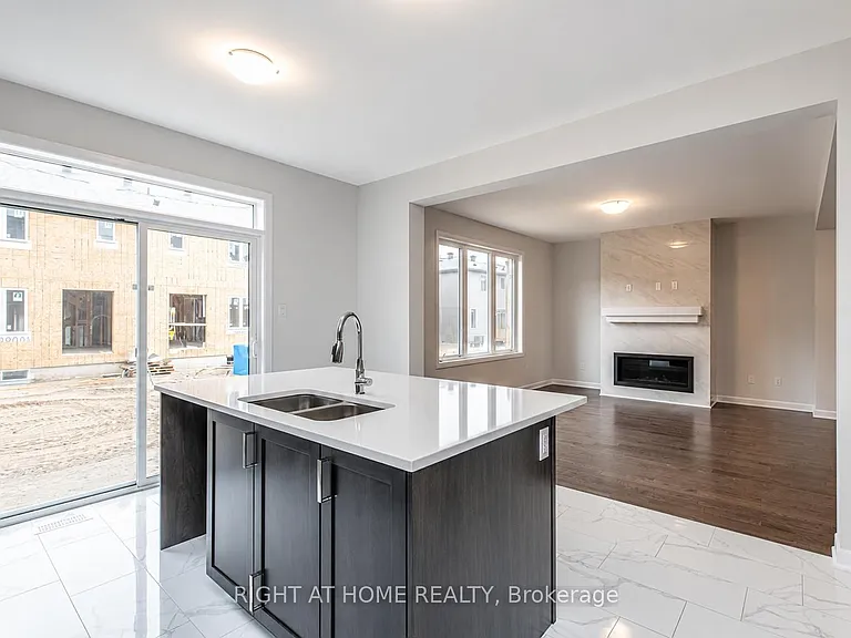 182 Lynn Coulter St — Photo 5
