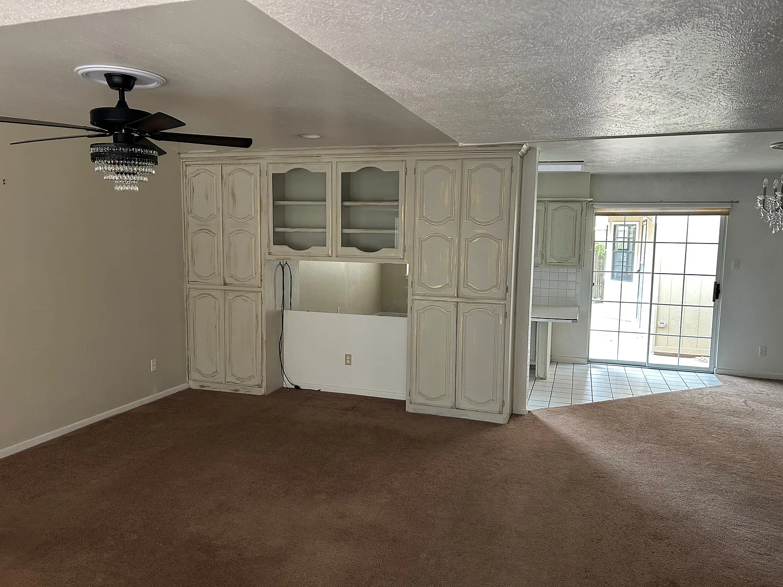 3 bed, 1308 sqft, $2,000 — Photo 3