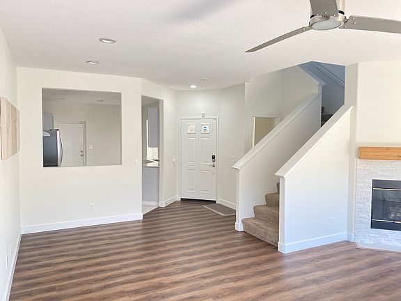 3rd image of 10725 Wexford St Unit 3