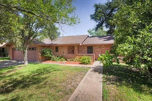 2413 Mimosa St Photo 1