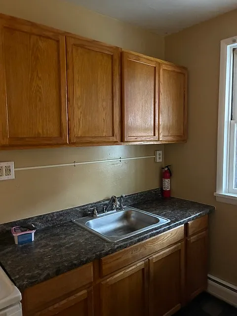 2 bed, $1,100 — Photo 2