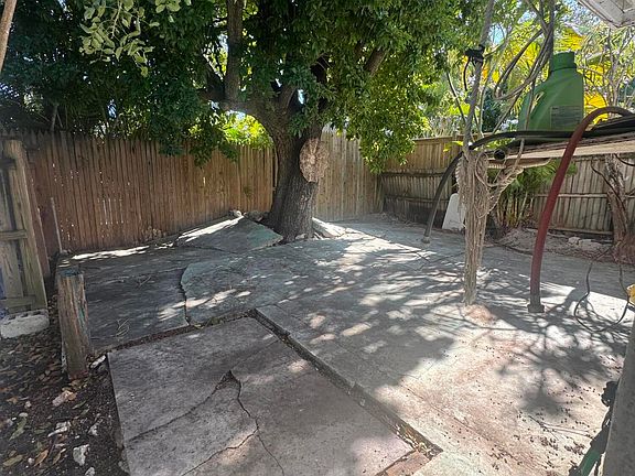 5th image of 1432 Eliza St
