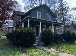 320 10th St, Elyria, OH 44035