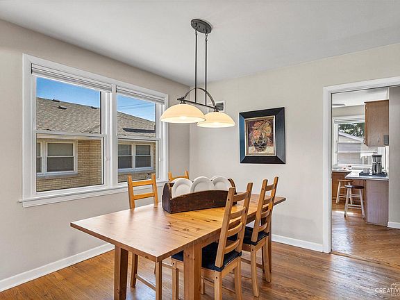 5th image of 10045 Drury Ln