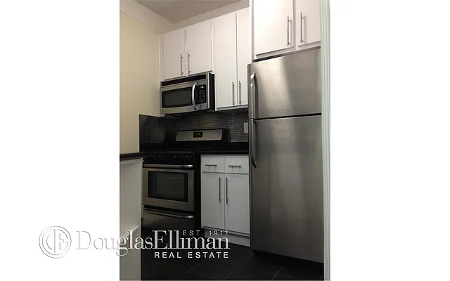 Rented by Douglas Elliman | media 10