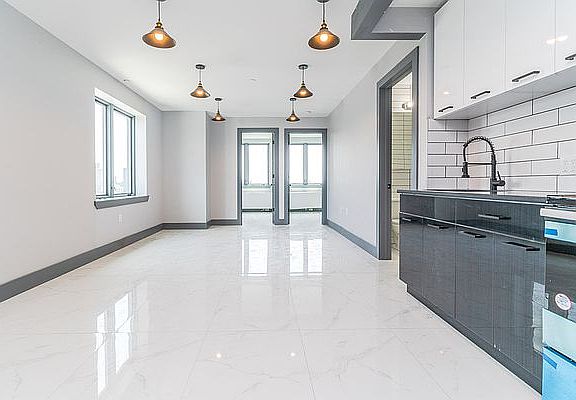 3rd image of 1598 Eastern Pkwy #5B