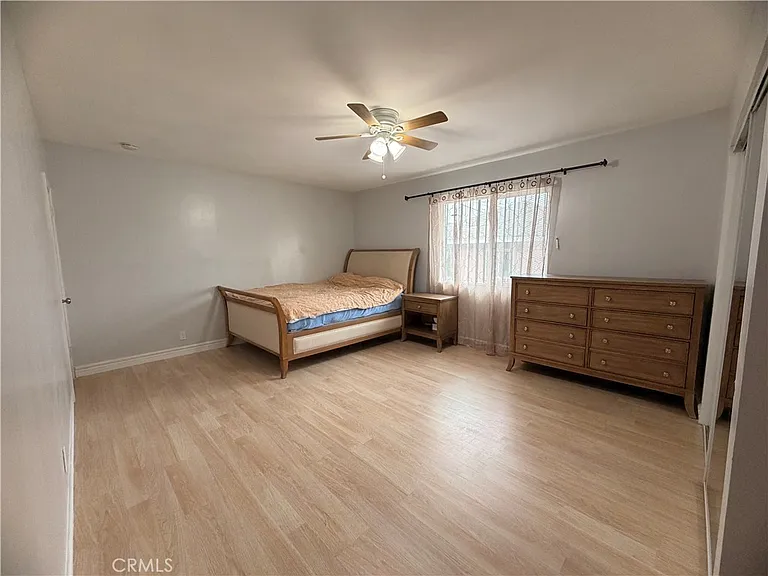 10202 Doty Ave — Photo 7