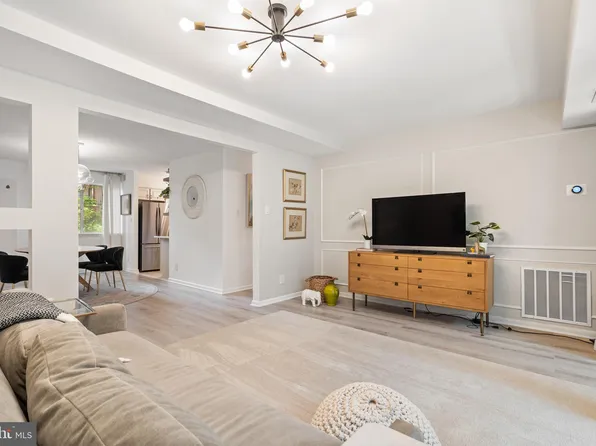 11625 Vantage Hill Rd Unit 1C, Reston, VA 20190