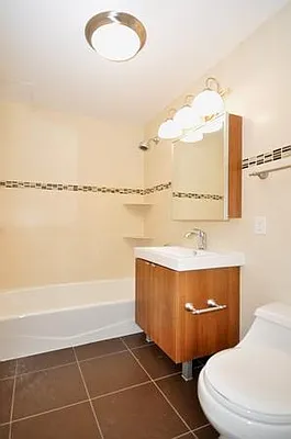 Rented by Astoria NY Condos | media 26