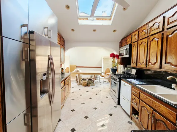 2416 National Drive image 4 of 19