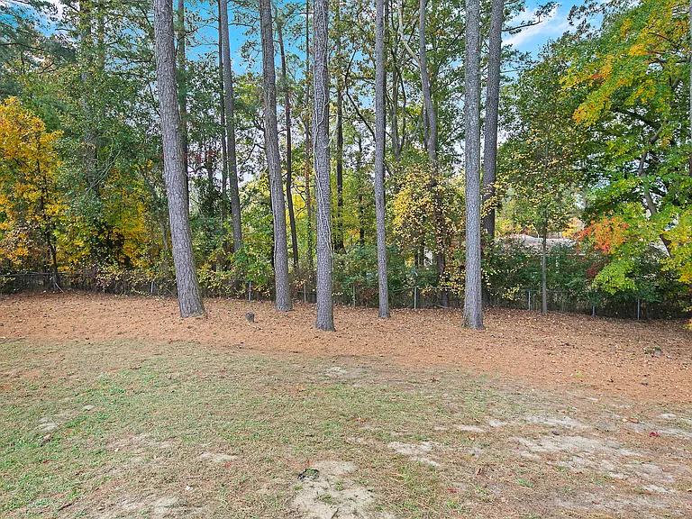 126 Golf Dr — Photo 35